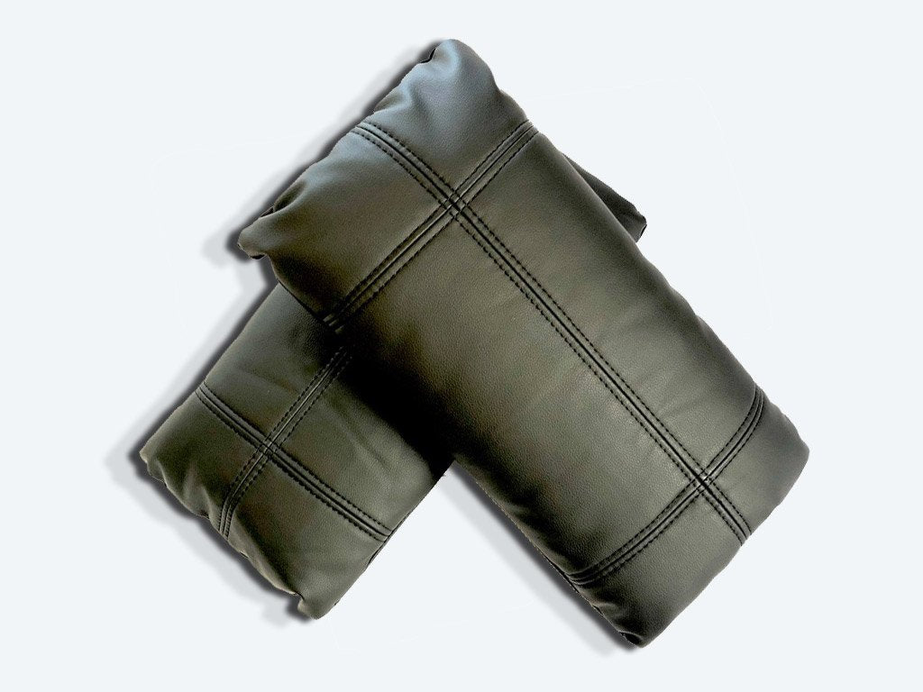 2 toggle pillows