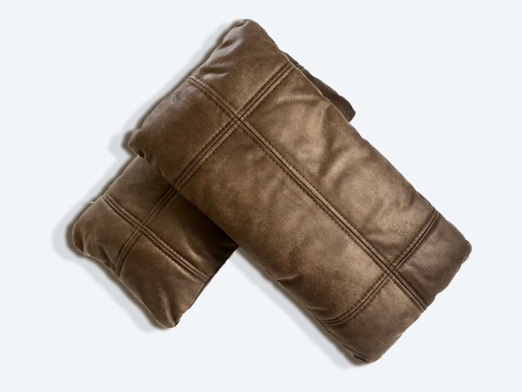 2 toggle pillows